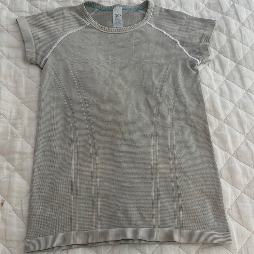 Ivivva shirt